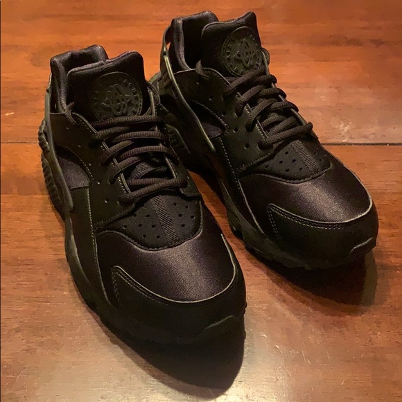 Nike Women's Air Huarache Black Running Shoes